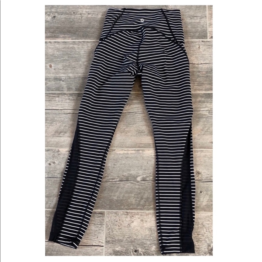 Lululemon Train Times 7/8 length 25”